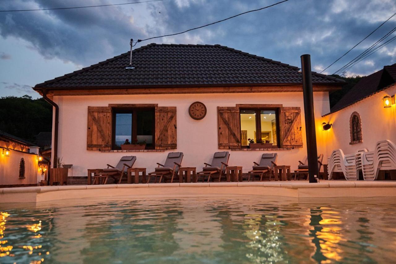 Complex Butoaiele Transilvaniei - Cazare & Spa - Natura - Relaxare Медіаш Екстер'єр фото