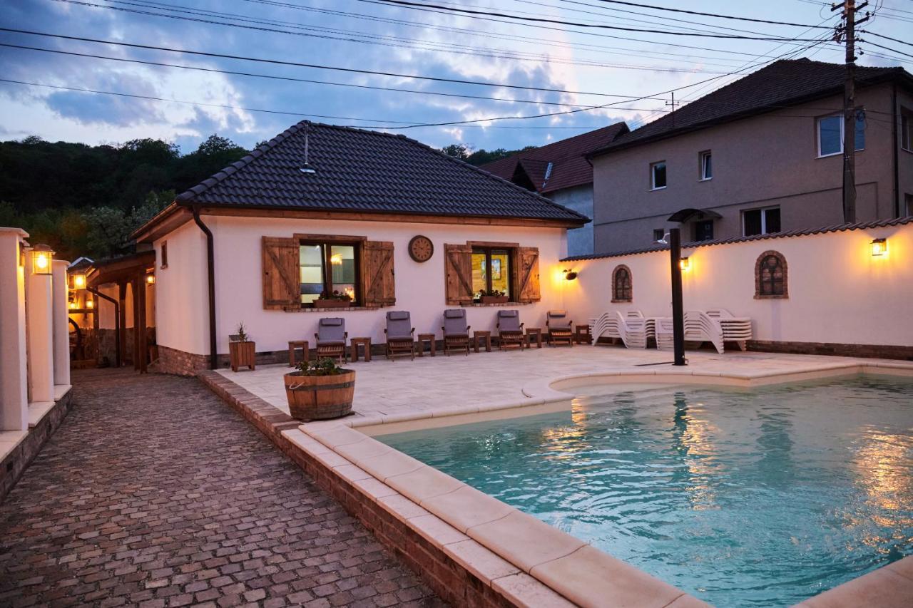 Complex Butoaiele Transilvaniei - Cazare & Spa - Natura - Relaxare Медіаш Екстер'єр фото
