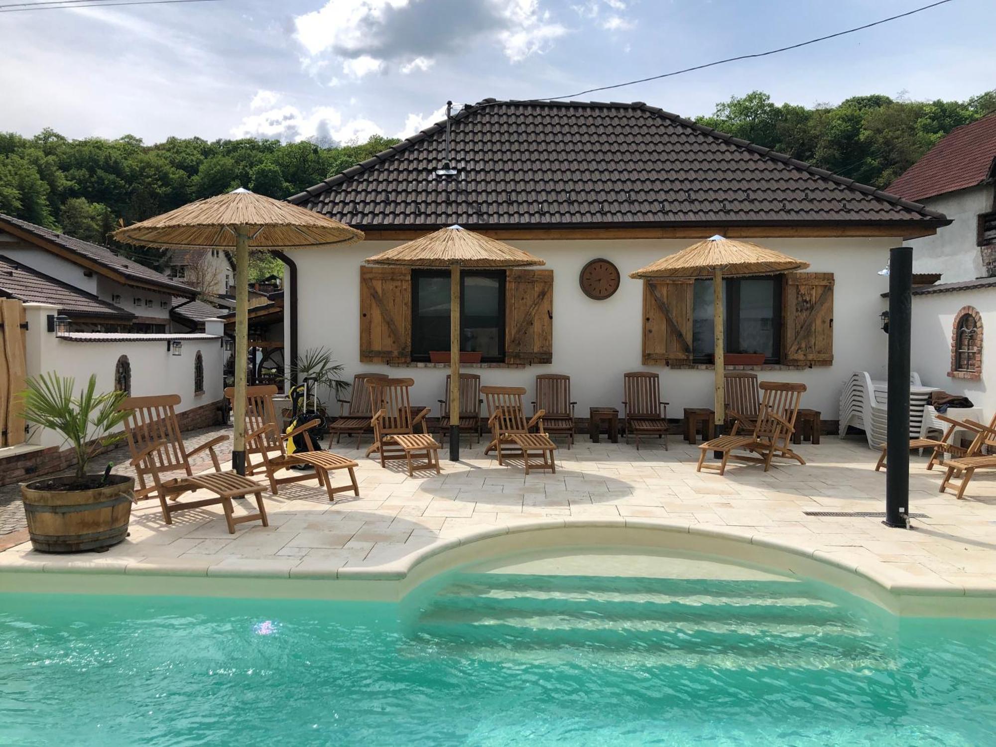 Complex Butoaiele Transilvaniei - Cazare & Spa - Natura - Relaxare Медіаш Екстер'єр фото
